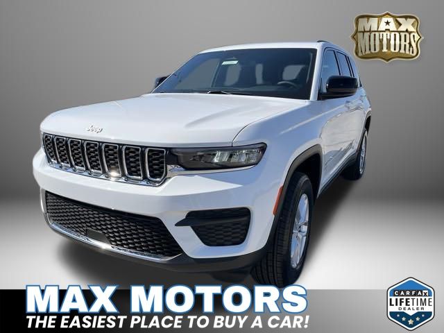 2024 Jeep Grand Cherokee Laredo 3