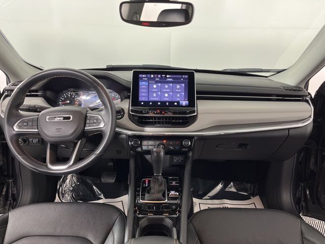 2022 Granite Crystal Metallic Clearcoat Jeep Compass Limited 4X4 SUV