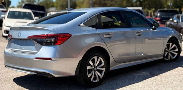 Used 2023 Silver Honda LX image 2