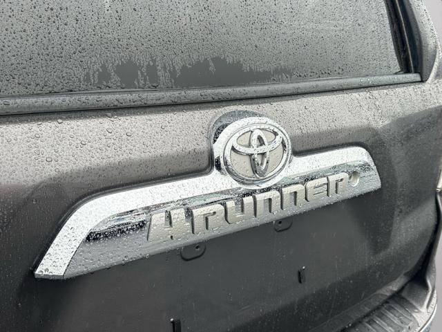 2013 Toyota 4Runner SR5 13