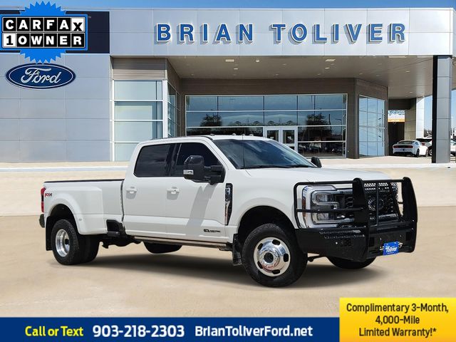 White Metallic 2024 Ford F-350 Super Duty Lariat Crew Cab LB DRW 4WD Pickup Truck Four-Wheel Drive Automatic