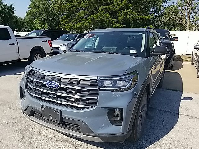 Used 2025 Ford Explorer SUV