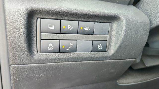 2025 Nissan Kicks Play