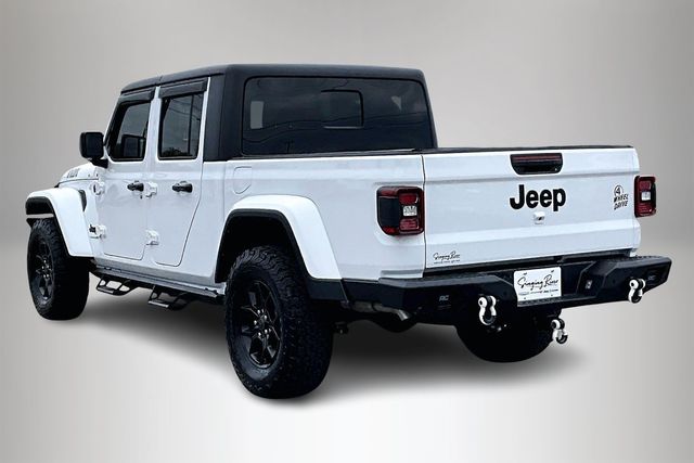 Used 2024 Jeep Gladiator Willys 4D Crew Cab