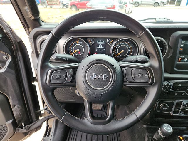 Used Car 2022 Jeep Gladiator  Willys For Sale Under $30,000 In Plainview, Texas