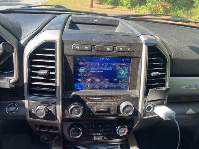 2021 Ford F-350SD Lariat photo