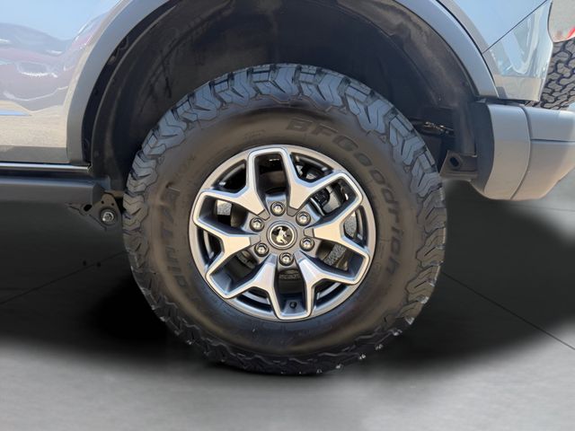 Used 2025 Gray Metallic Ford Badlands image 29