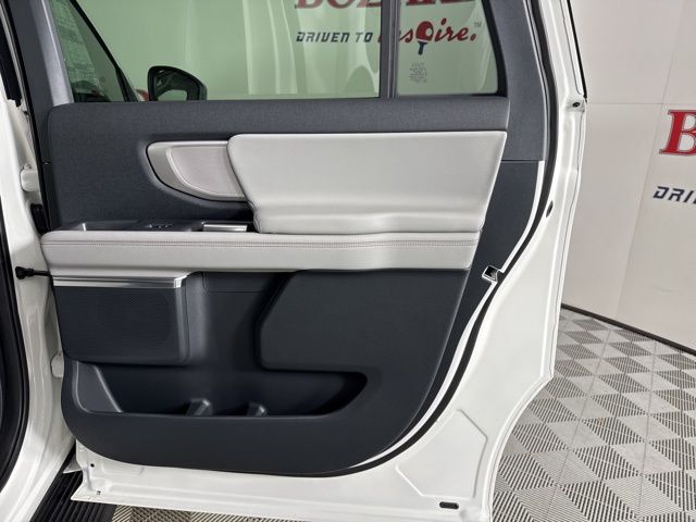 2025 Star White Metallic Tri-Coat Ford Expedition Max RWD SUV