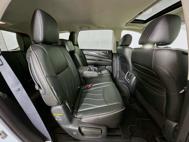 2018 INFINITI QX60 Base 30