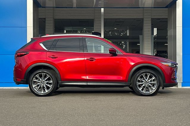 View vehicle photo 4