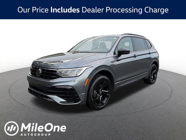 Platinum Gray Metallic 2024 Volkswagen Tiguan SUV / Crossover All-Wheel Drive 8-Speed Automatic