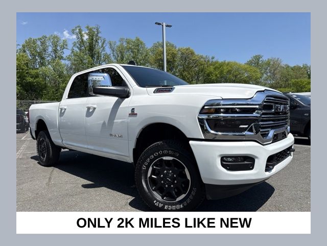 Bright White Clearcoat 2026 RAM 2500 Pickup Truck Four-Wheel Drive 8-Speed Automatic
