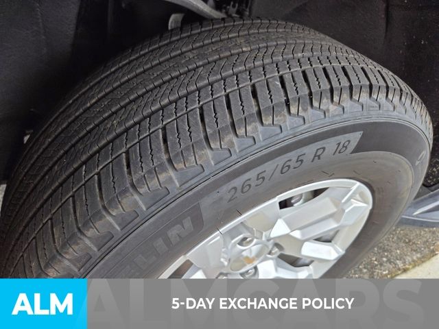Used 2025 Black Chevrolet LT image 3