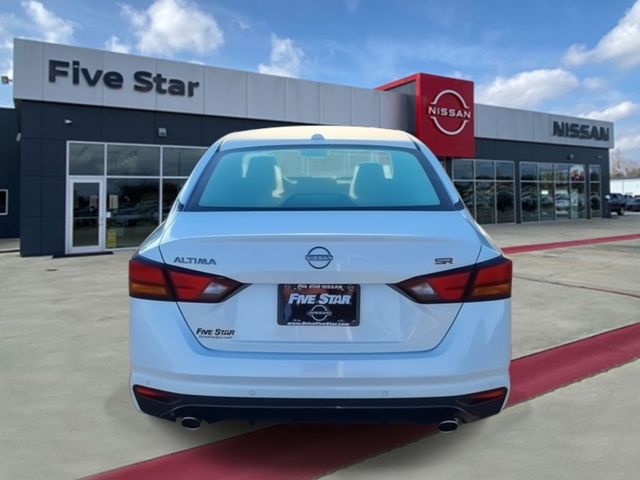 New 2025 White Nissan 2.5 SR image 3