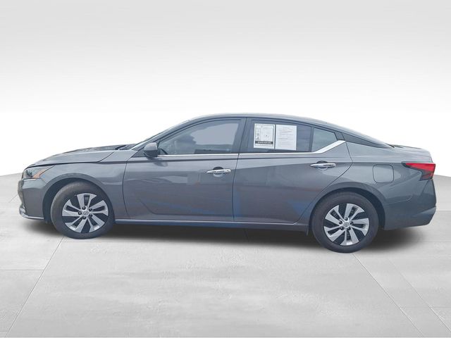 Certified Used 2025 Gray Nissan 2.5 S image 6