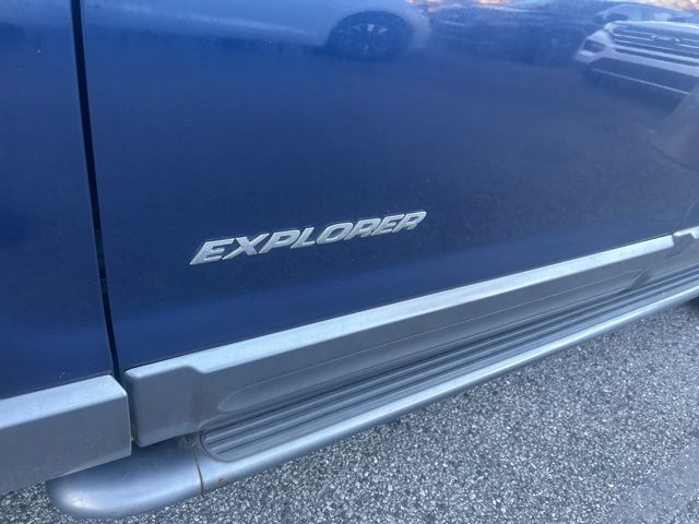 2004 Ford Explorer XLT 16