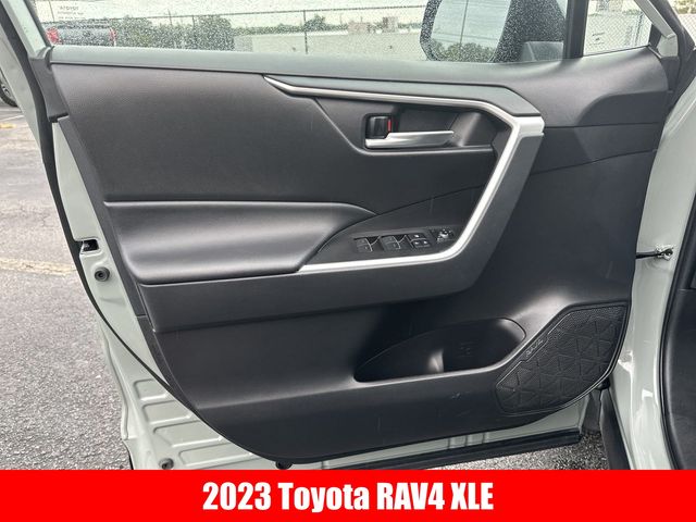 2023 Toyota RAV4 XLE 4