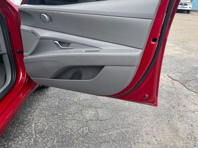 Used 2023 Hyundai Elantra Sedan