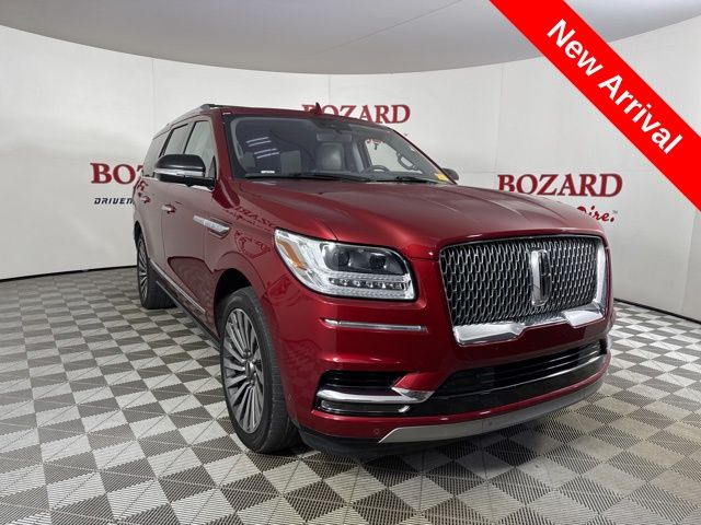 2018 Ruby Red Metallic Tinted Clearcoat Lincoln Navigator Select RWD SUV