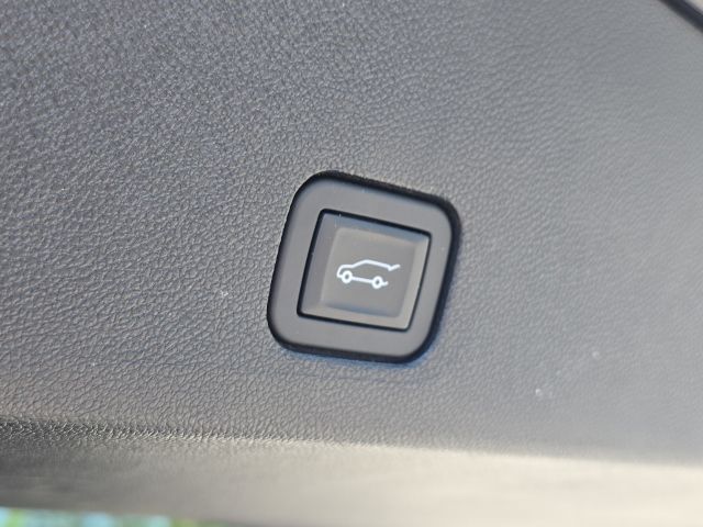 2024 Cadillac XT6 Premium Luxury:C02652