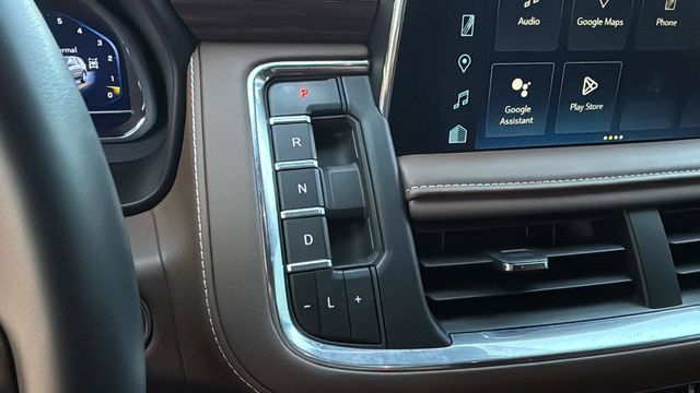 Used 2024 Beige Chevrolet High Country image 30