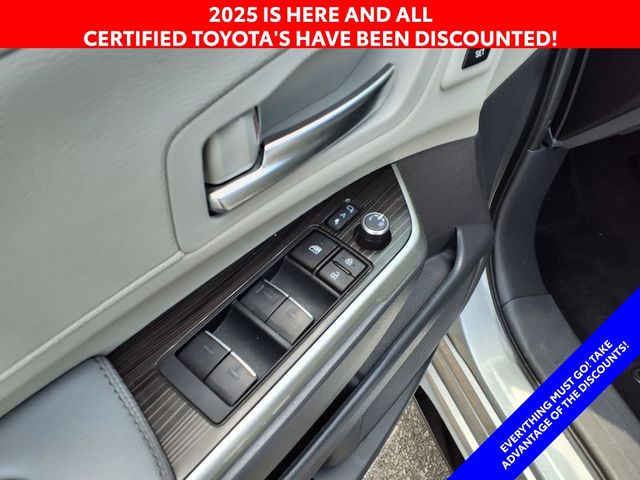 2024 Toyota Sienna Limited photo