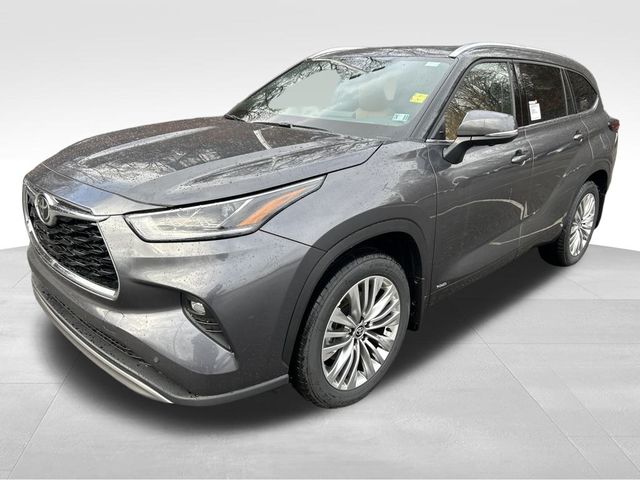 new 2025 Toyota Highlander Hybrid car, priced at $57,546