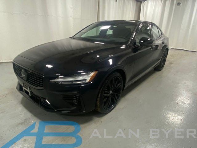 2025 Volvo S60 Recharge T8 Ultra Black Edition eAWD