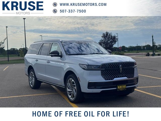 2025 Lincoln Navigator Reserve L's photo