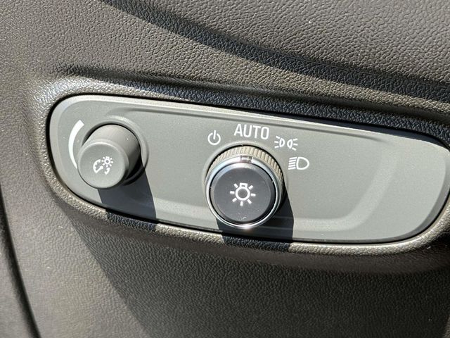 2022 Chevrolet Equinox LS - Photo 32