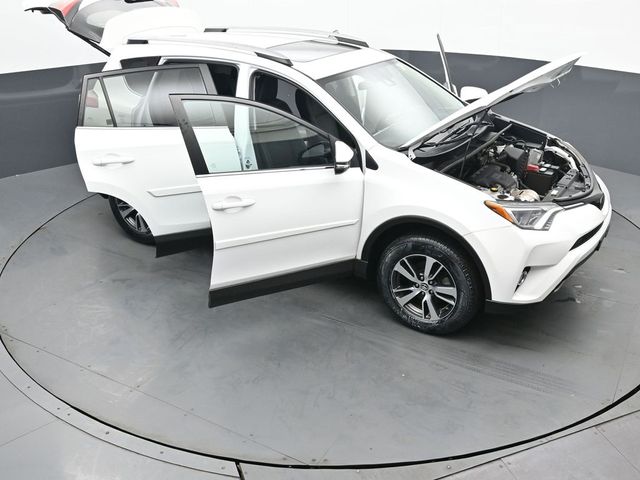 2018 Toyota RAV4 XLE 52