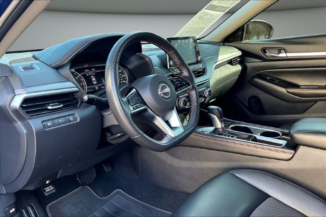 Used 2024 Nissan Altima Sedan