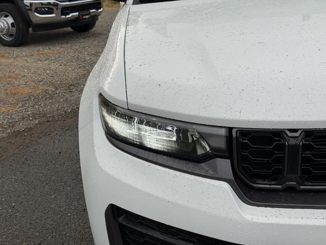 new 2026 Jeep Grand Cherokee car, priced at $36,930