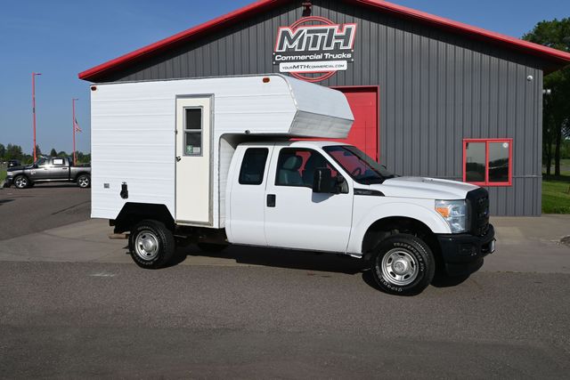 Oxford White 2016 Ford F-350 Super Duty Pickup Truck Four-Wheel Drive 6-Speed Automatic