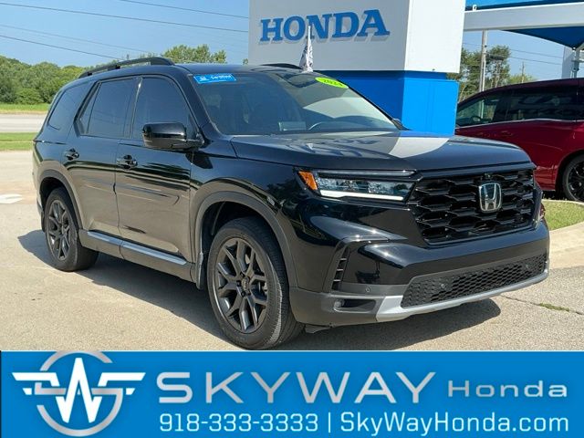 Crystal Black Pearl 2024 Honda Pilot SUV / Crossover All-Wheel Drive Automatic