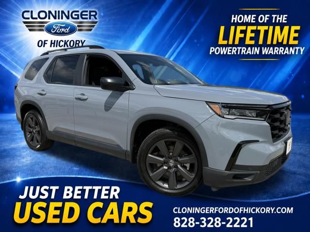 Sonic Gray Pearl 2025 Honda Pilot SUV / Crossover All-Wheel Drive Automatic