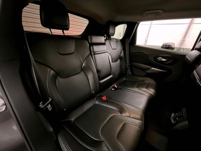 2019 Jeep Cherokee Limited Gray at Grove City Ford
