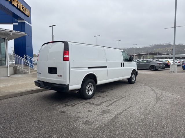 2023 GMC Savana 2500 Work Van photo
