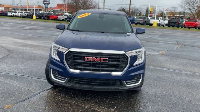 2023 GMC Terrain SLE 3