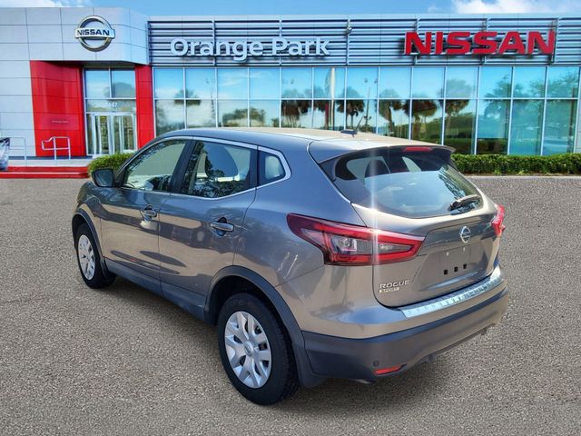 Used 2020 Gray Nissan S image 3