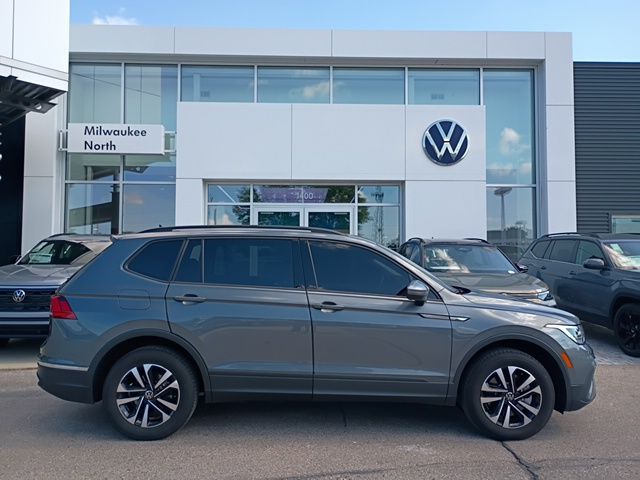 2024 Volkswagen Tiguan photo 1