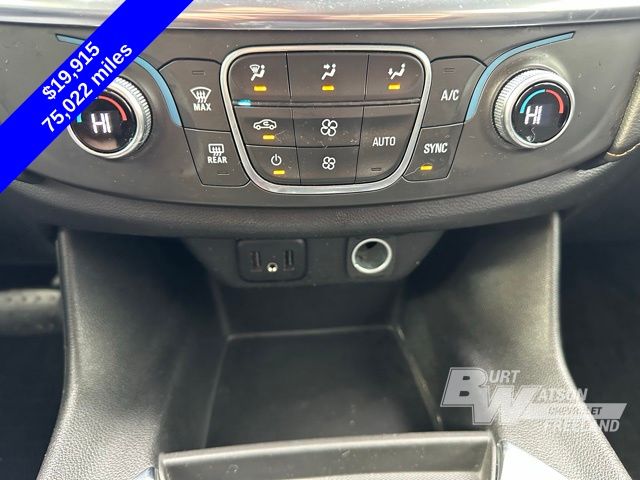 2019 Chevrolet Traverse LS 21