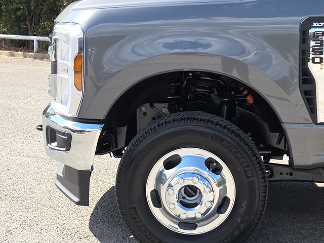 New 2026 Gray Ford XLT image 5