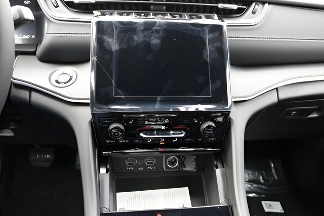 New Car 2025 Jeep Grand Cherokee L  Laredo For Sale Under $35,000 In Austin, Texas