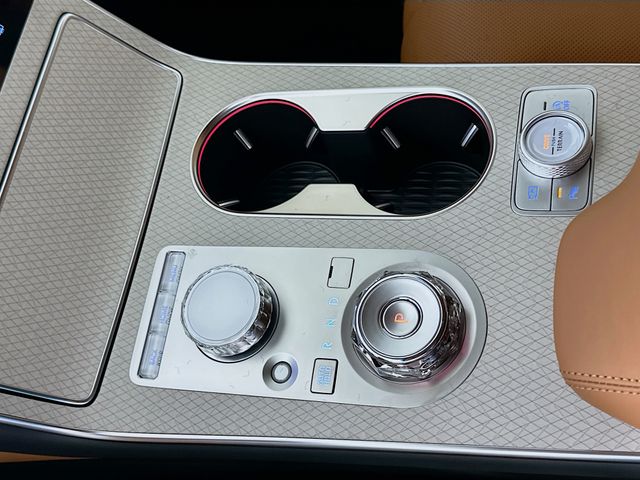 Thumbnail: 2026 Genesis GV80 - 15