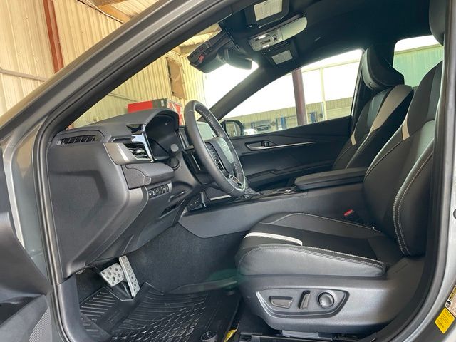 Used 2025  Toyota SE image 20