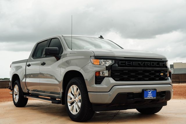 View vehicle photo 2