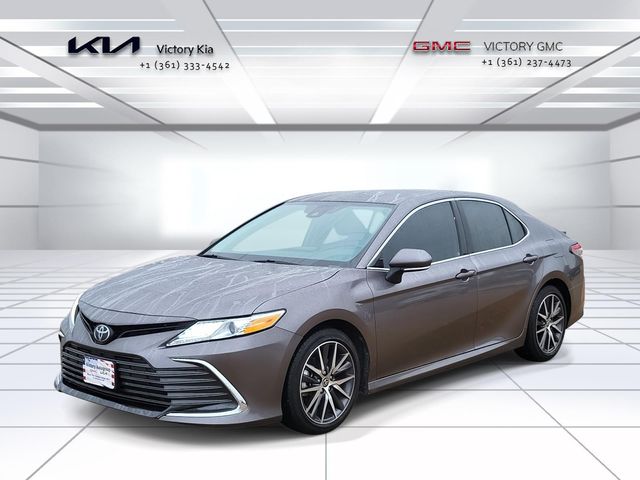 2024 Toyota Camry XLE's photo