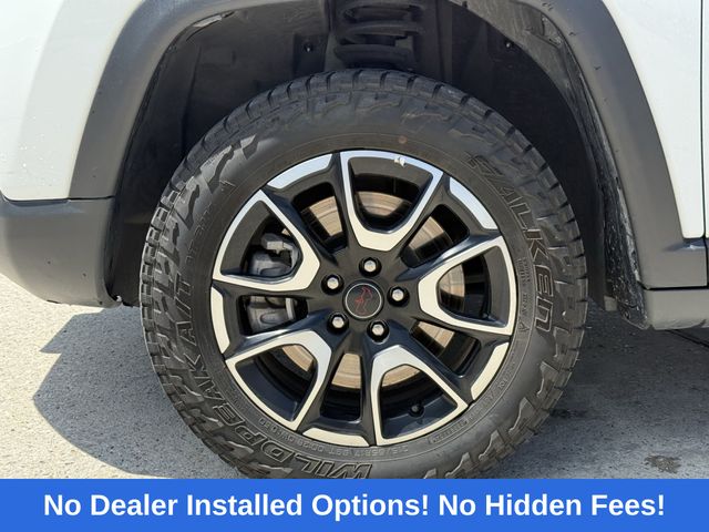 2025 Jeep Compass Trailhawk White at Durrett Motor Company