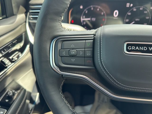 New 2026 Gray Jeep Summit image 23